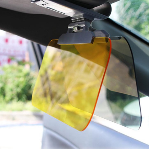 Clip-On Sunshade – Optimal Safety and Visibility on the Road 