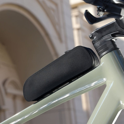 תיק מושב אווירודינמי — עיצוב קומפקטי ועמיד במים 