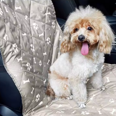 Setetrekk for kjæledyr – Komfort og beskyttelse i bilen 