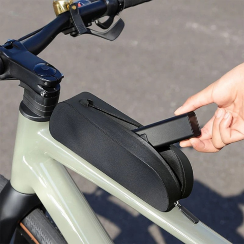 תיק מושב אווירודינמי — עיצוב קומפקטי ועמיד במים 