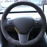 Husă de Volan Ajustabilă – Confort și Eleganță 