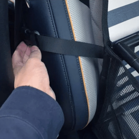 כסא רכב מתקפל לכלב - פרקטי ובטוח 